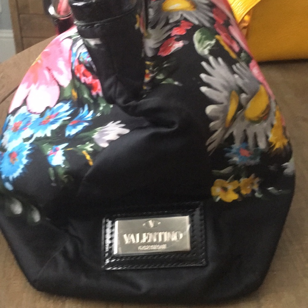 Handbag - Picture 2 of 2